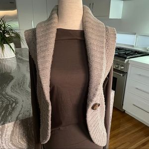 Abercrombie knitted vest
